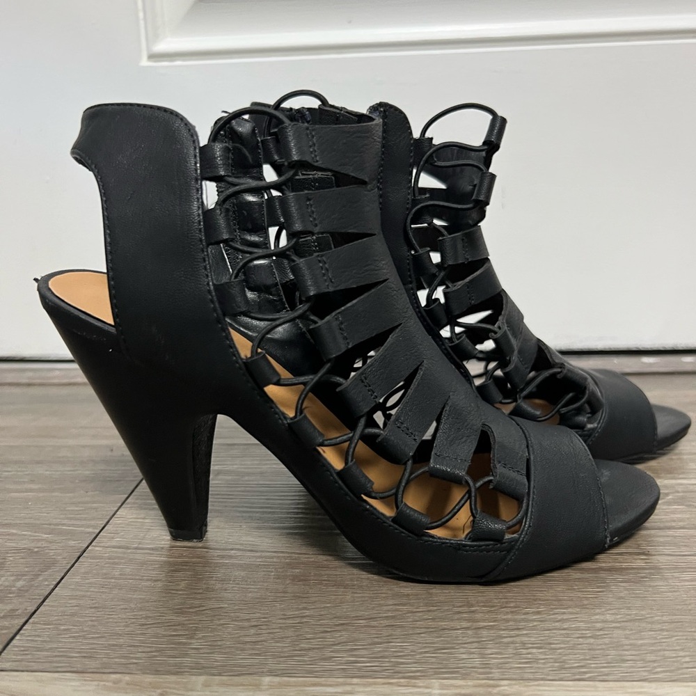 Elegant, Comfortable Black Cutout Women's Heels. Ynot?